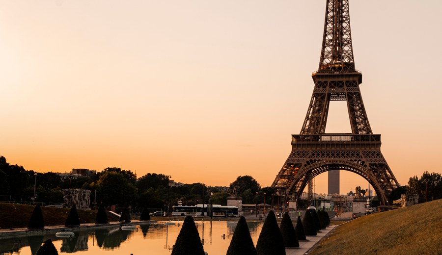 Madrid y París con Disneyland · Pascua
